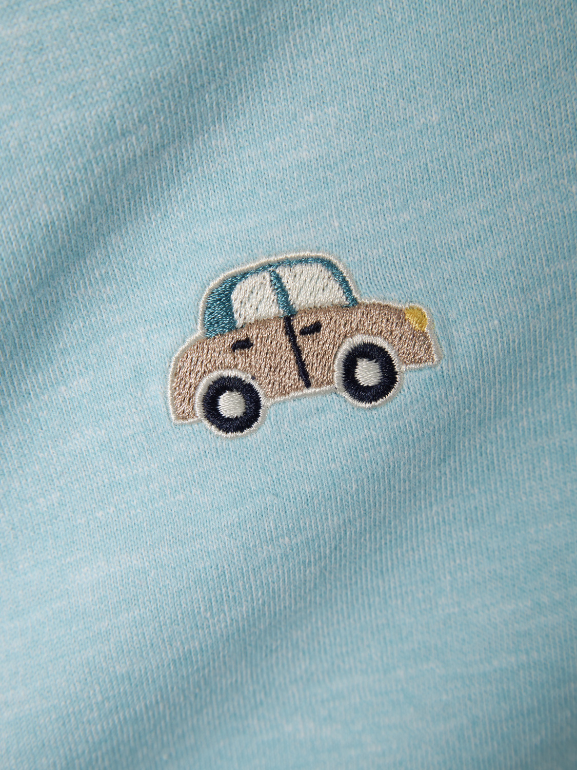 model_shot-front_full